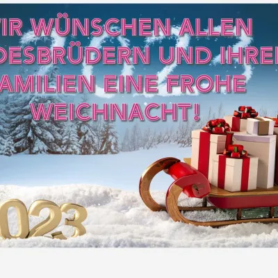 Schlitten mit Geschenken im Winterwald