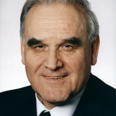 em. o. Univ.-Prof.  Dr. h.c. mult. Dr. Herbert Schambeck v. Seneca  Präsident des Bundesrates i. R. 