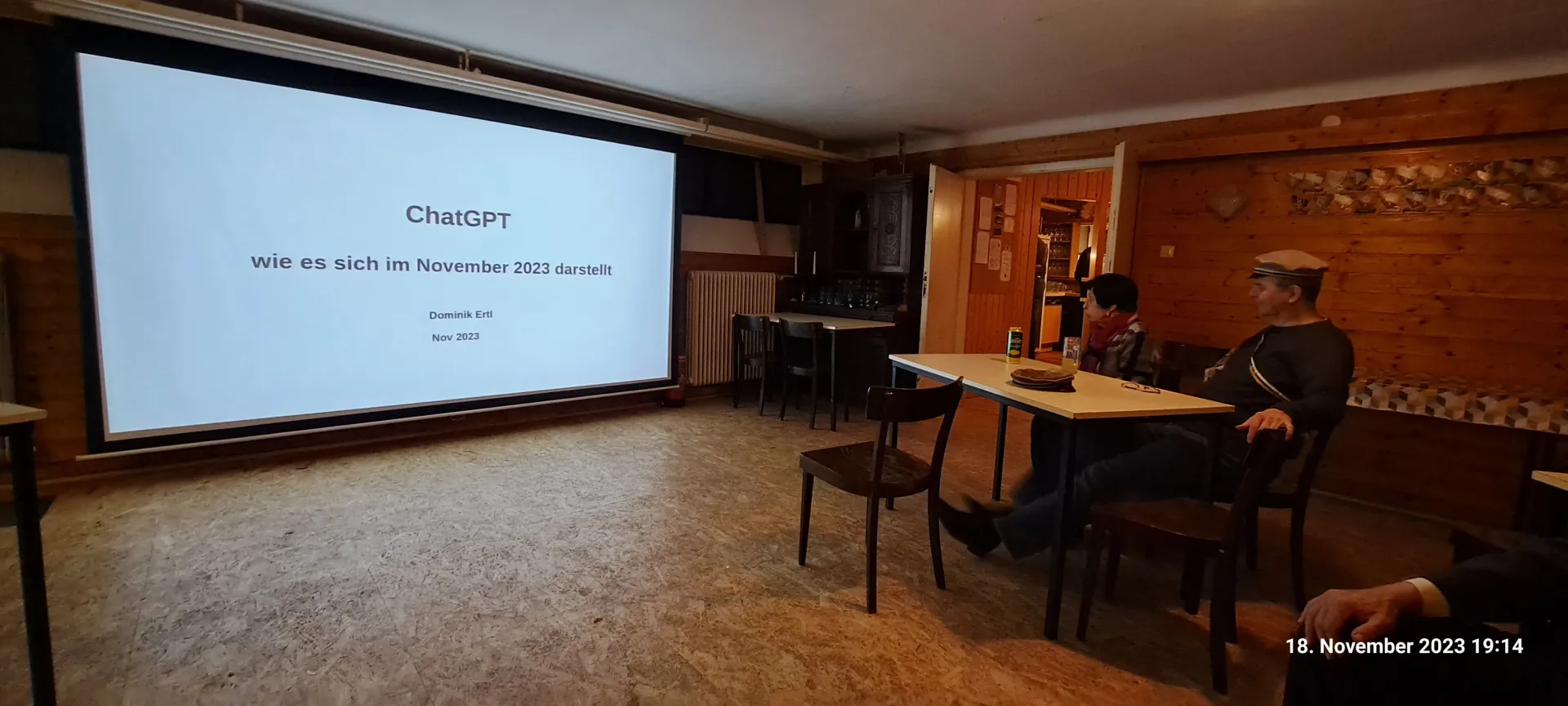 ChatGPT Startbild des Vortrages auf Großbildleinwand